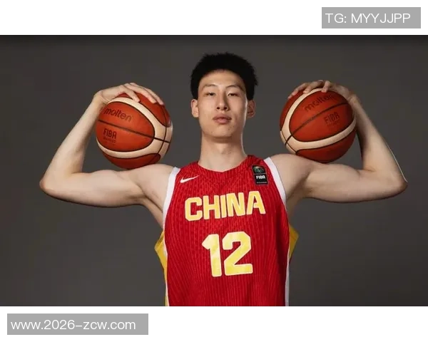 郇斯楠高四季前赛展现持球机动锋线打法豪取26分4助引发关注